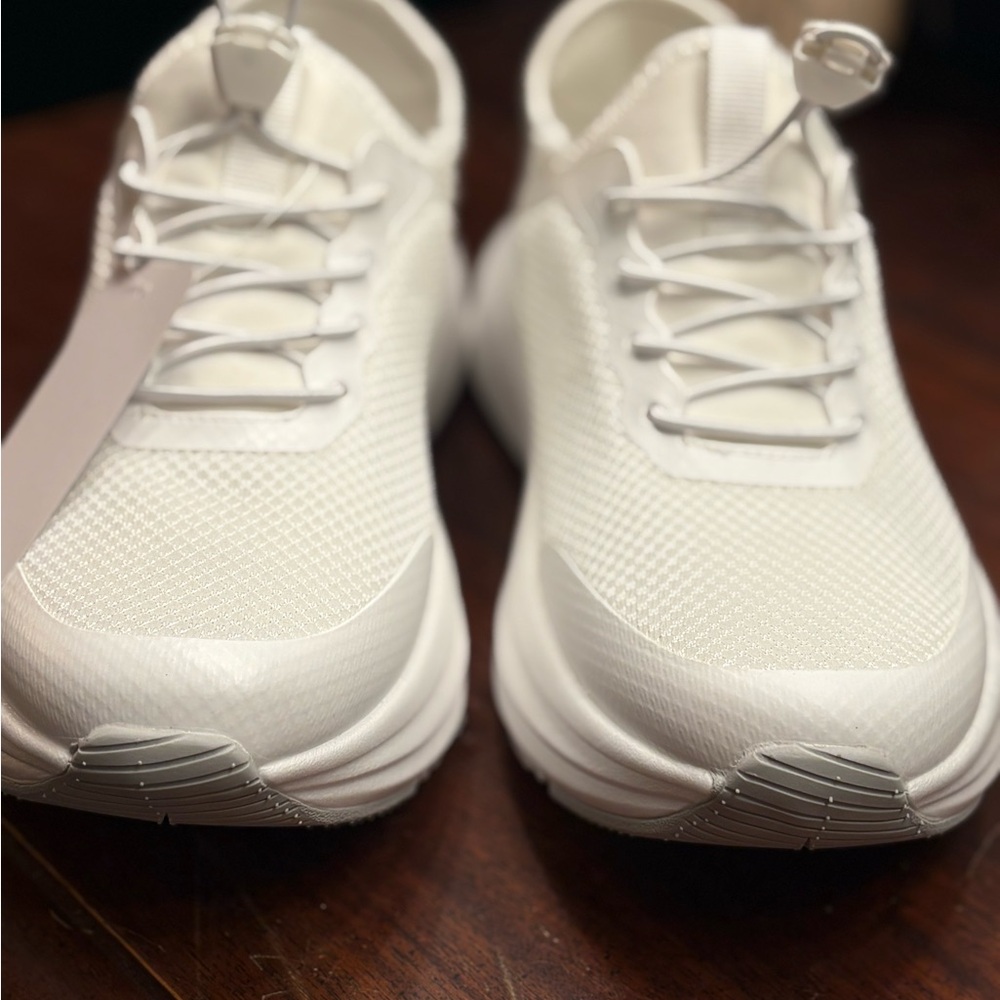 32 Degrees White Athletic Shoes